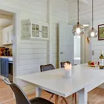 Semund - 2km From The Sea By Interhome