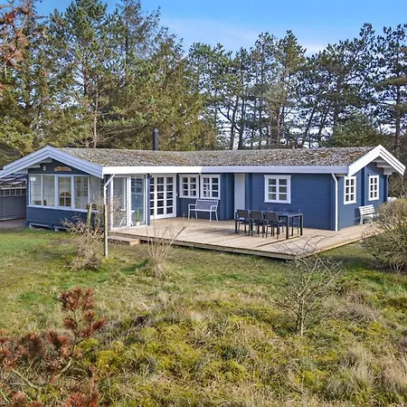 Semund - 2km From The Sea By Interhome