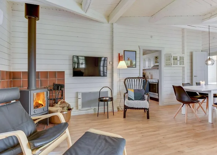 Semund - 2km From The Sea By Interhome Nyaraló